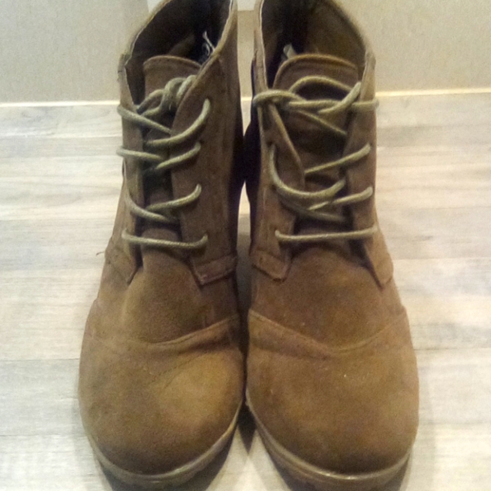 Rue21 etc Women Wedge Regular Casual Fit Ankle Boots  bootie Shoes Size 8